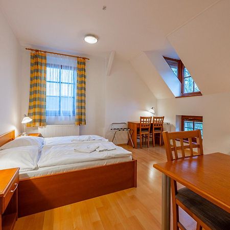 Mlyn Mitrovice Hotel พริบรัม ภายนอก รูปภาพ